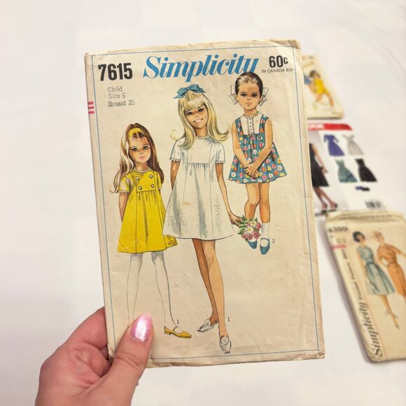 Lot of 12 sewing patterns for women and kids - assorted sizes - Picture 8 of 13